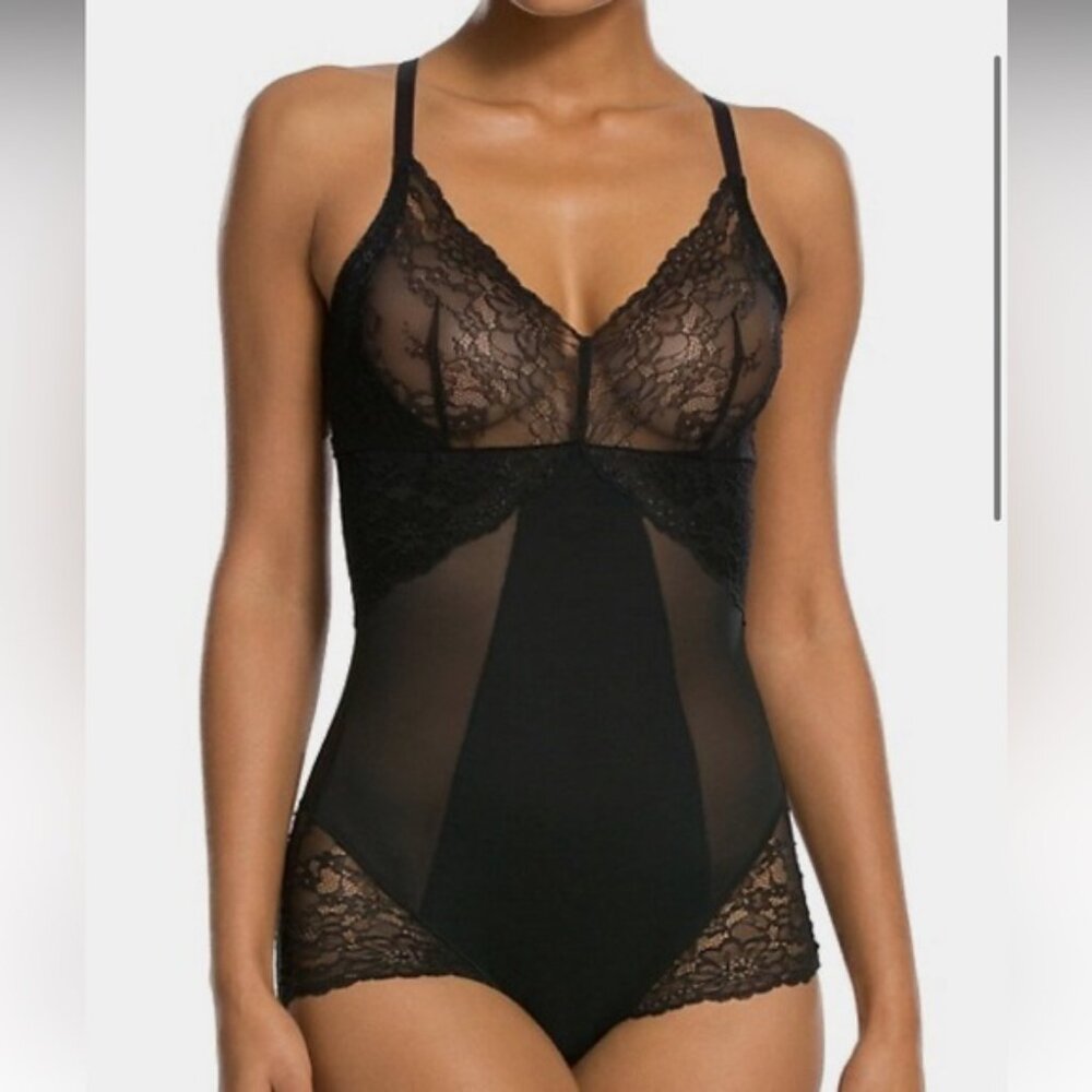 Spanx Spotlight On Lace Bodysuit black shaper 2XL